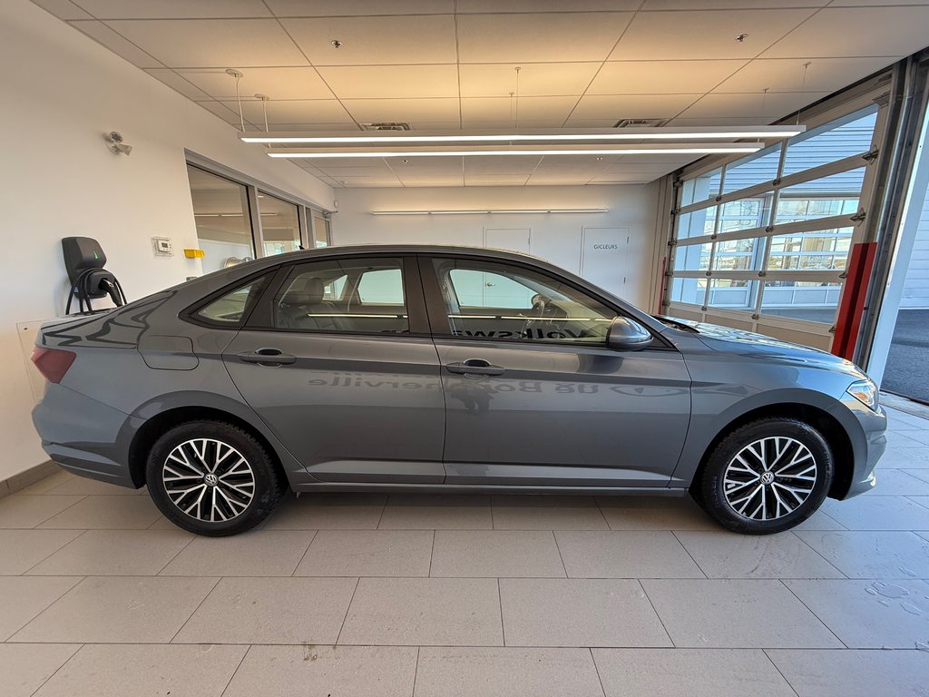 2021 Volkswagen Jetta Highline in Boucherville, Quebec - 12 - w1024h768px