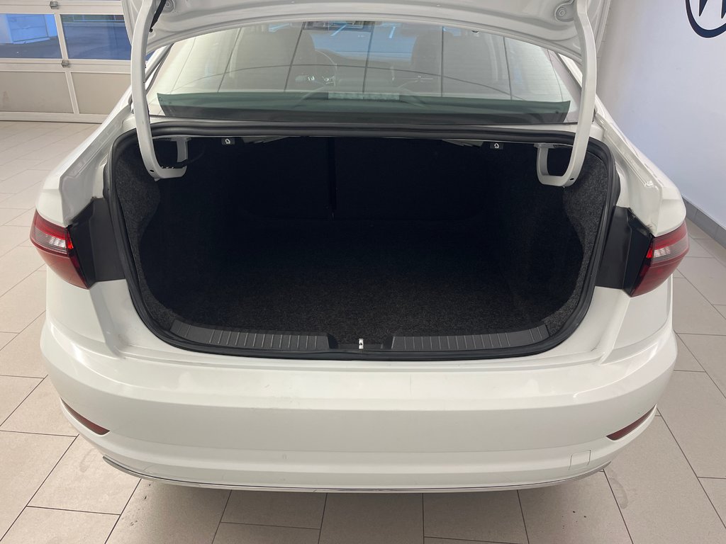 2021 Volkswagen Jetta Highline in Boucherville, Quebec - 8 - w1024h768px