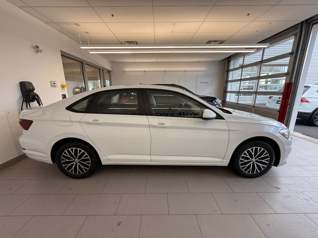 2021 Volkswagen Jetta Highline in Boucherville, Quebec - 12 - w1024h768px