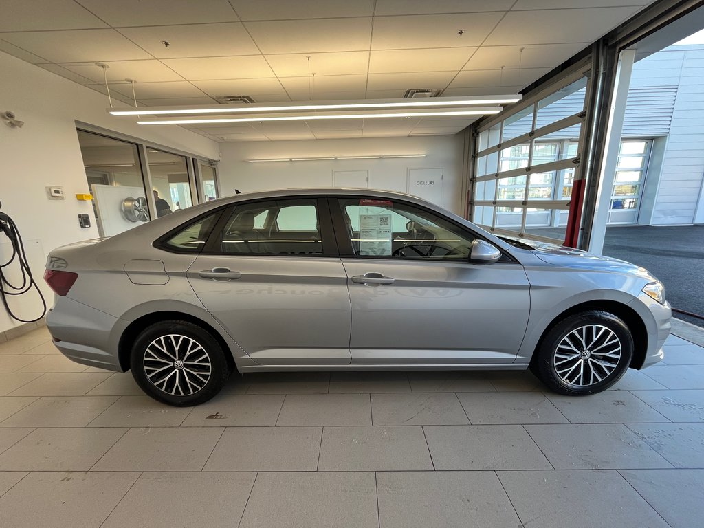 2021 Volkswagen Jetta Highline in Boucherville, Quebec - 10 - w1024h768px