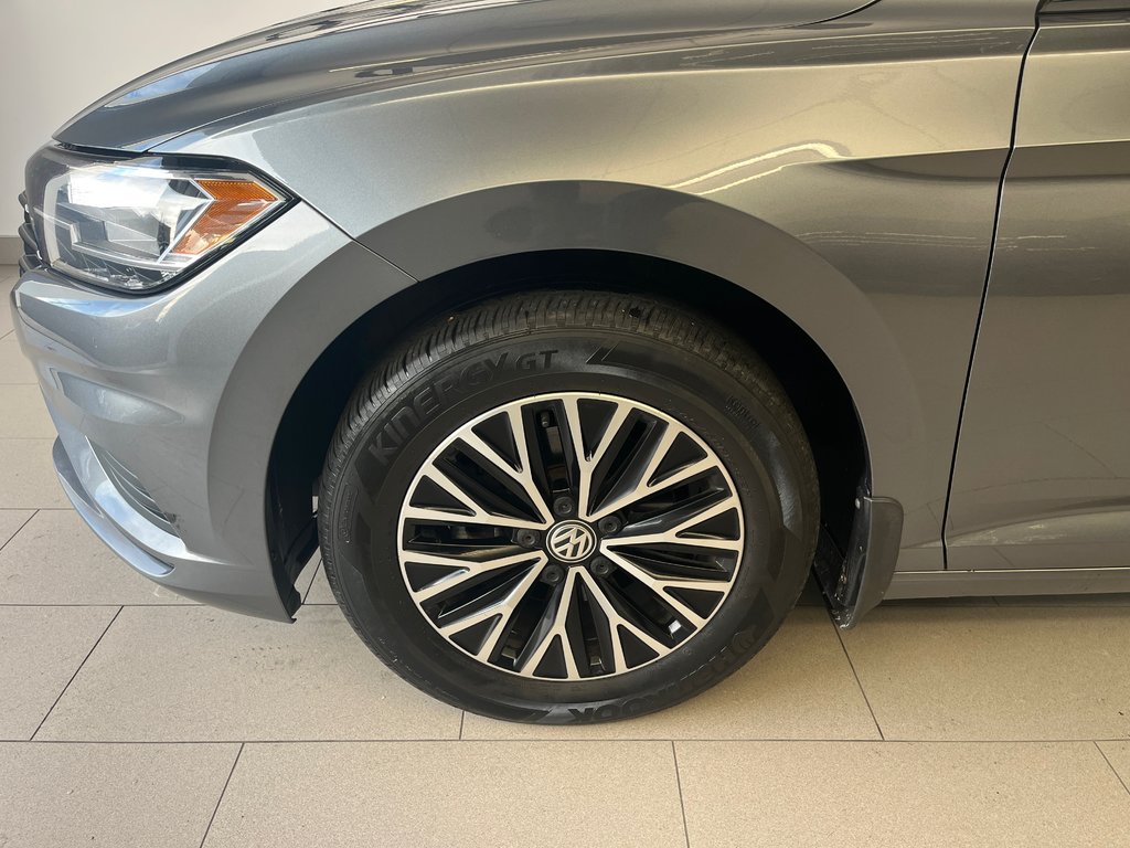 2021 Volkswagen Jetta Highline in Boucherville, Quebec - 3 - w1024h768px