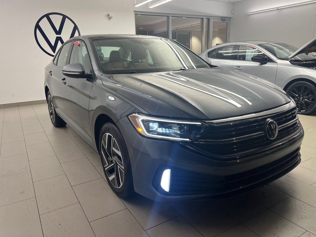 2022 Volkswagen Jetta Highline in Boucherville, Quebec - 4 - w1024h768px