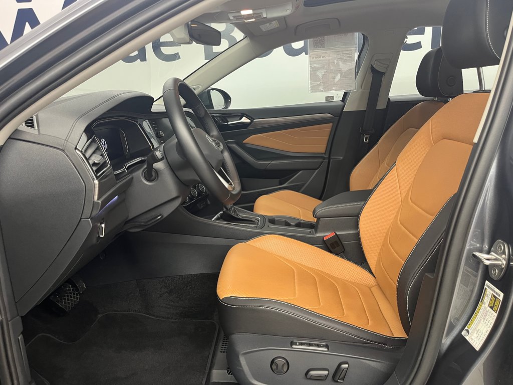 2022 Volkswagen Jetta Highline in Boucherville, Quebec - 22 - w1024h768px