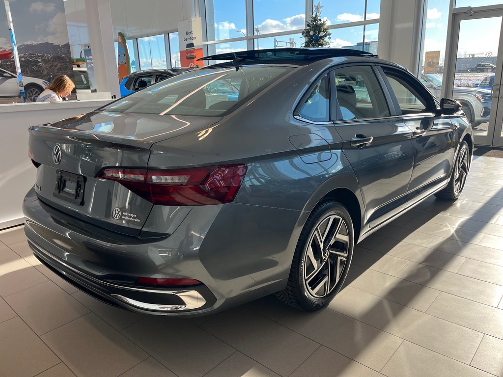 Volkswagen Jetta Highline 2024 à Boucherville, Québec - 4 - w1024h768px