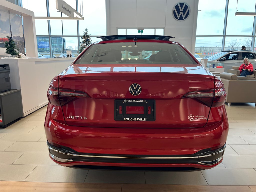 Volkswagen Jetta Highline 2024 à Boucherville, Québec - 2 - w1024h768px