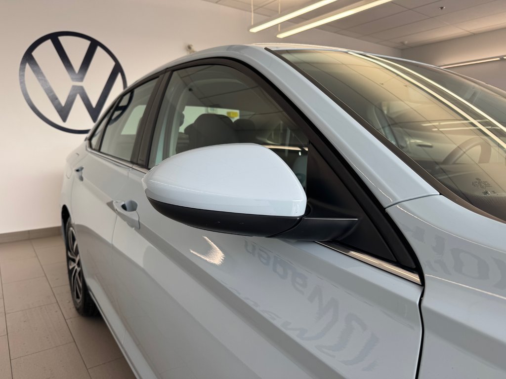 2025 Volkswagen Jetta Comfortline in Boucherville, Quebec - 4 - w1024h768px