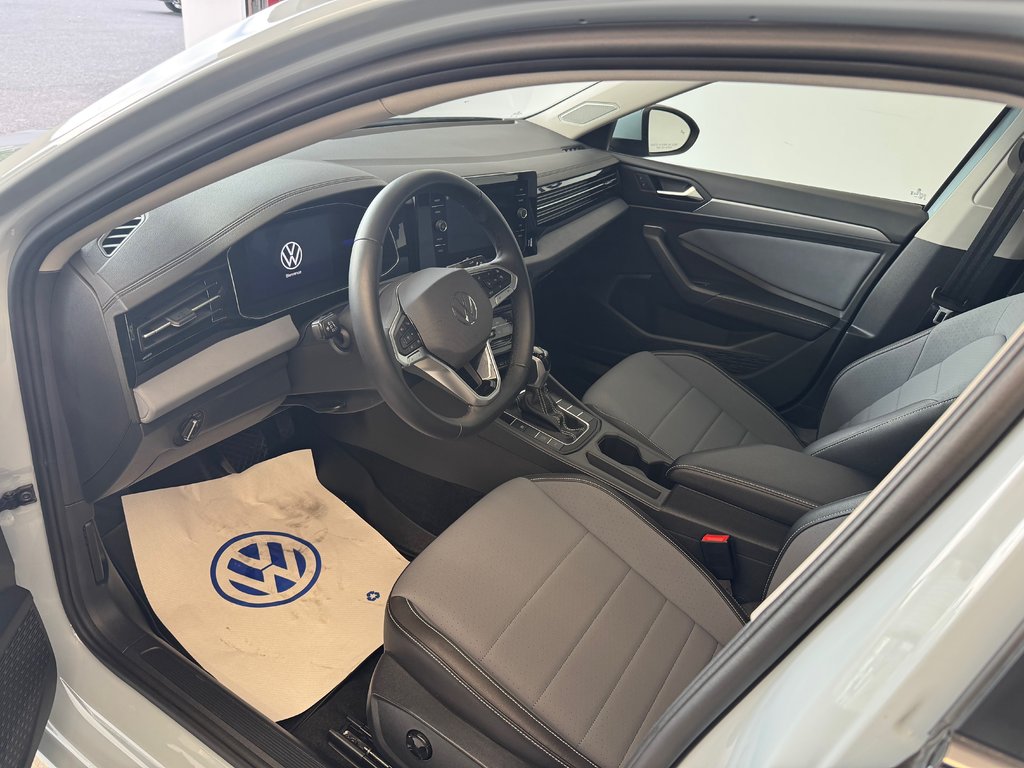 2025 Volkswagen Jetta Comfortline in Boucherville, Quebec - 10 - w1024h768px