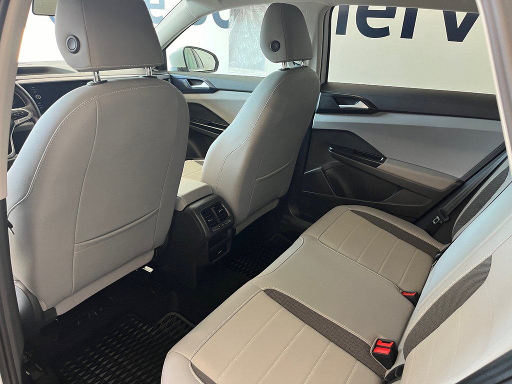 Volkswagen Taos Comfortline 2022 à Boucherville, Québec - 25 - w1024h768px