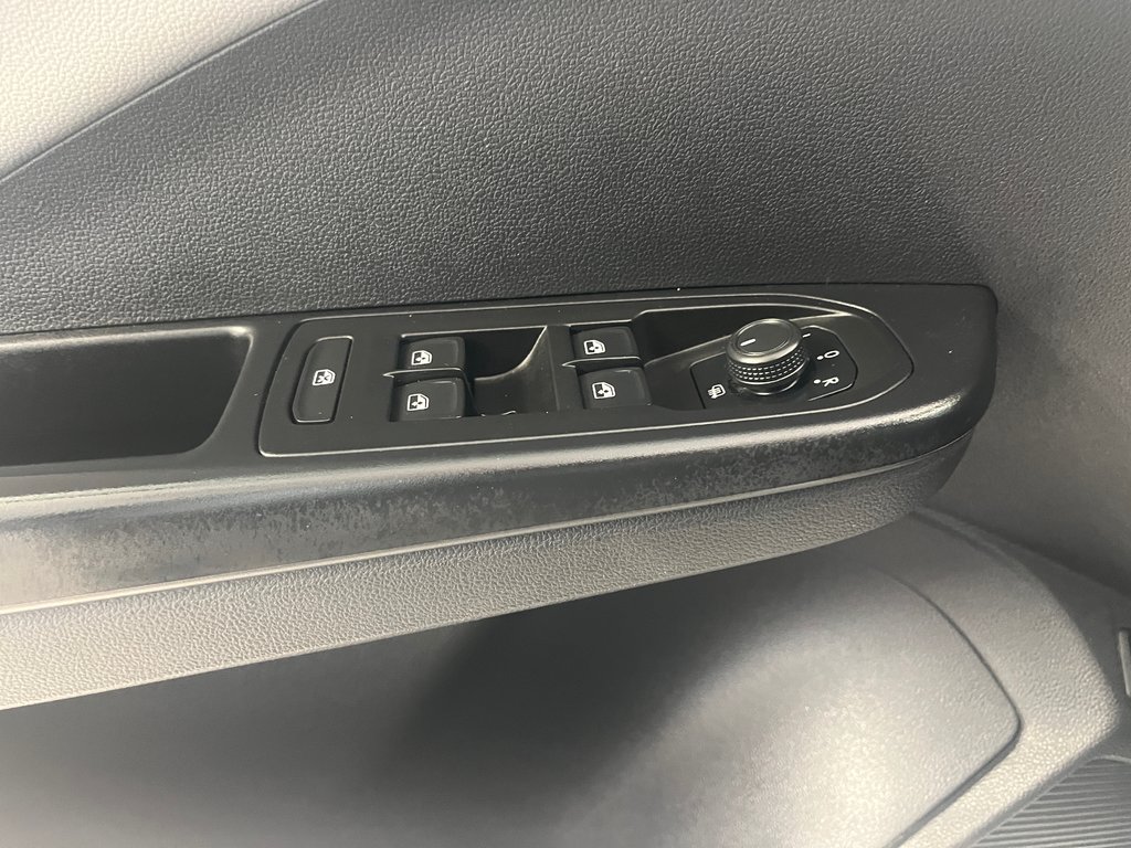 2022 Volkswagen Taos Comfortline in Boucherville, Quebec - 27 - w1024h768px