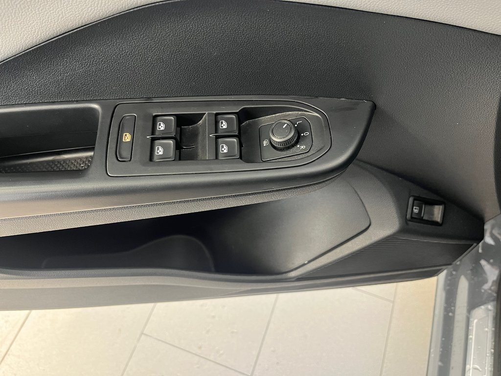 2022 Volkswagen Taos Comfortline in Boucherville, Quebec - 11 - w1024h768px