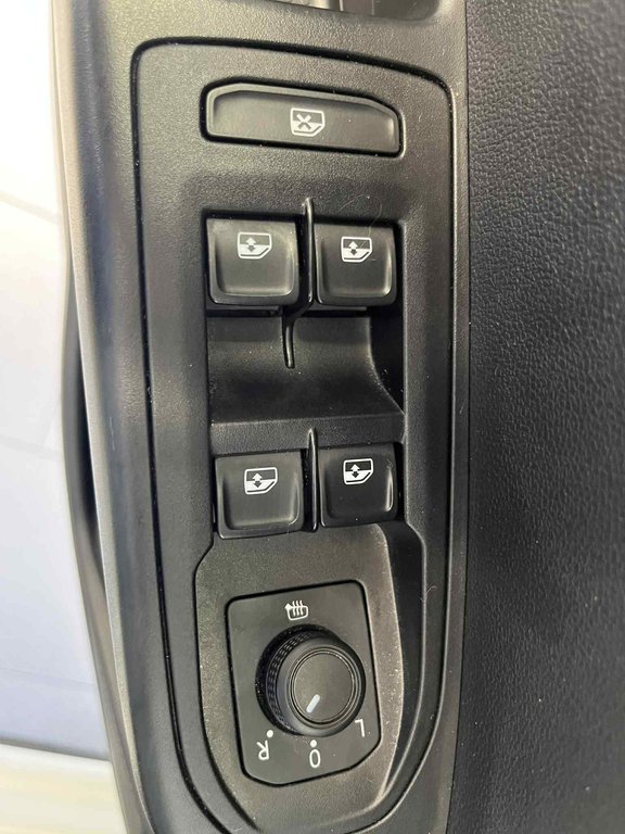 2022 Volkswagen Taos Trendline in Boucherville, Quebec - 13 - w1024h768px