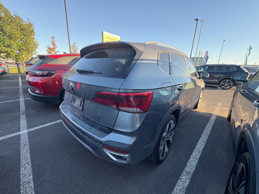 2022 Volkswagen Taos Highline in Boucherville, Quebec - 3 - w1024h768px