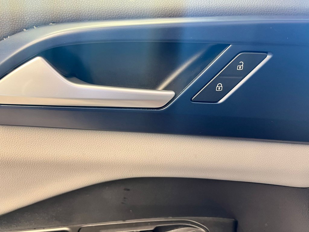 2022 Volkswagen Taos Comfortline in Boucherville, Quebec - 17 - w1024h768px