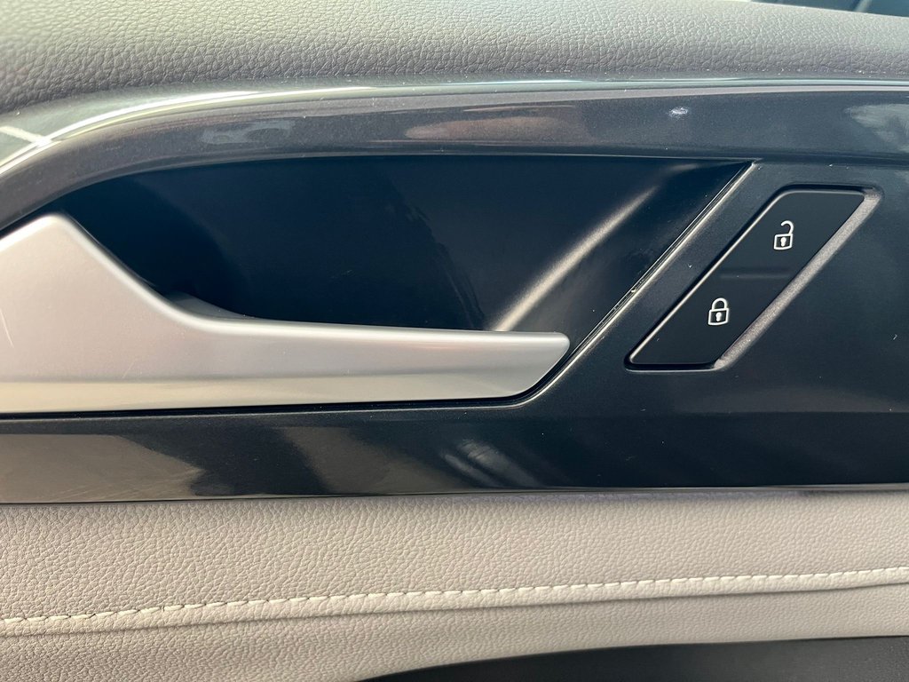 Volkswagen Taos Highline 2022 à Boucherville, Québec - 18 - w1024h768px