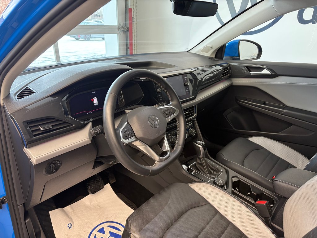 Volkswagen Taos Highline 2022 à Boucherville, Québec - 15 - w1024h768px