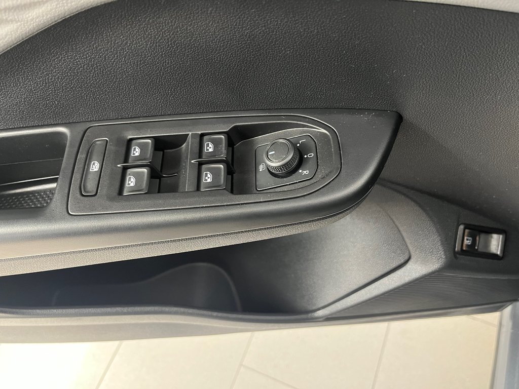 2023 Volkswagen Taos Trendline in Boucherville, Quebec - 26 - w1024h768px