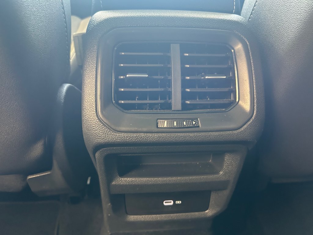 2023 Volkswagen Taos HIGHLINE in Boucherville, Quebec - 29 - w1024h768px