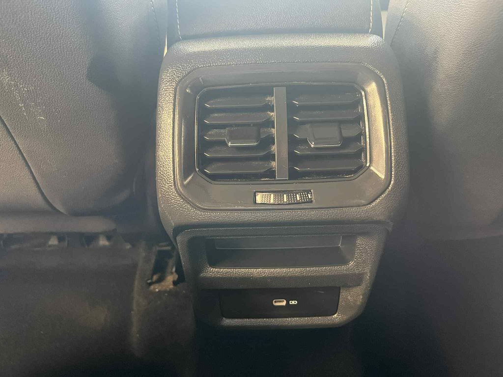 Volkswagen Taos Highline 2023 à Boucherville, Québec - 26 - w1024h768px