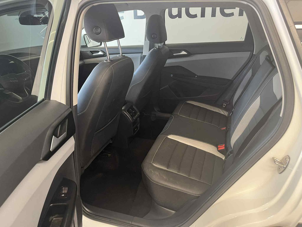 Volkswagen Taos Highline 2023 à Boucherville, Québec - 21 - w1024h768px