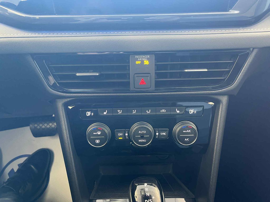 2023 Volkswagen Taos Highline in Boucherville, Quebec - 22 - w1024h768px