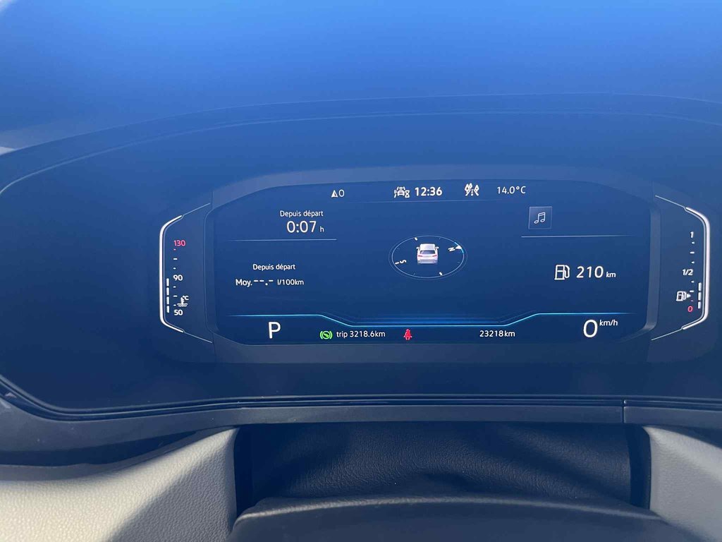 2023 Volkswagen Taos Highline in Boucherville, Quebec - 16 - w1024h768px