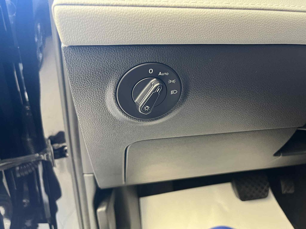 2023 Volkswagen Taos Highline in Boucherville, Quebec - 18 - w1024h768px