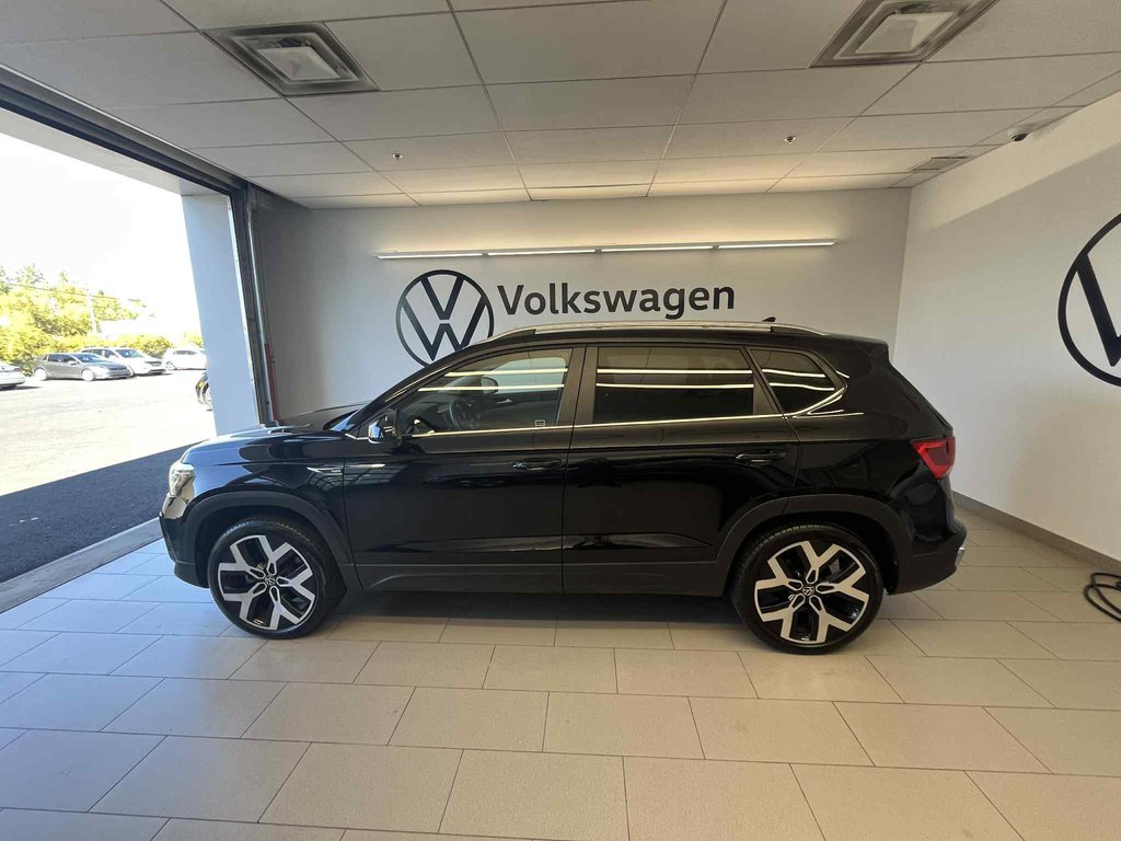 2023 Volkswagen Taos Highline in Boucherville, Quebec - 9 - w1024h768px