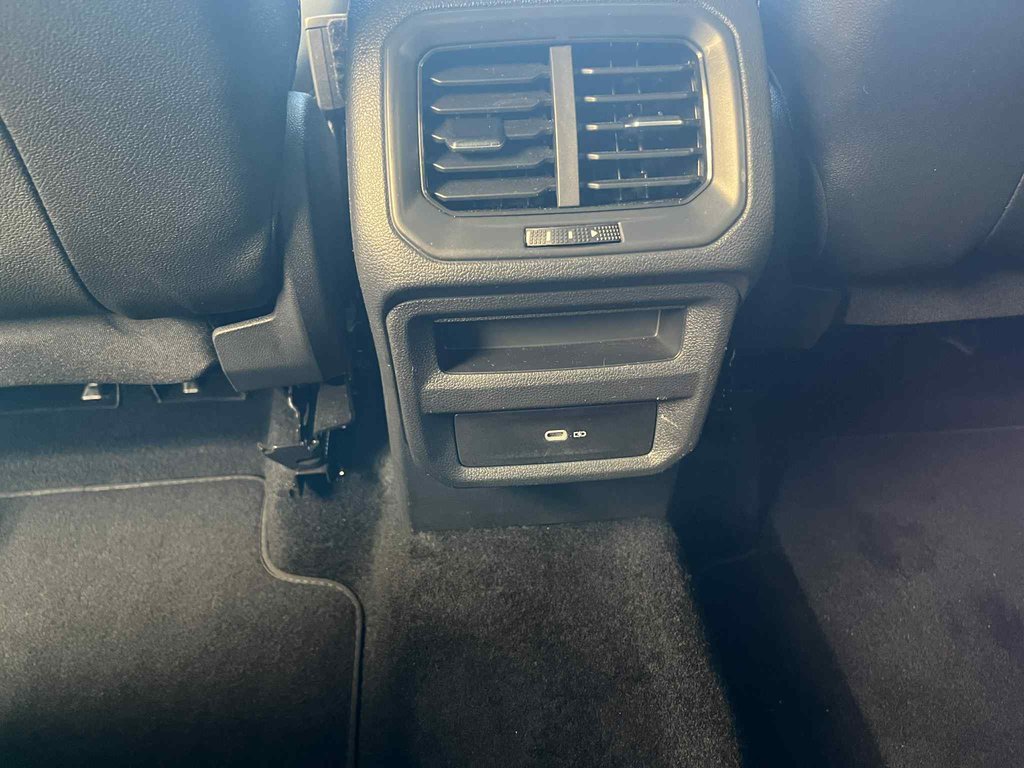 2023 Volkswagen Taos Highline in Boucherville, Quebec - 27 - w1024h768px