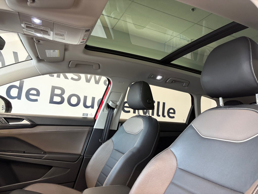 Volkswagen Taos Highline 2023 à Boucherville, Québec - 17 - w1024h768px