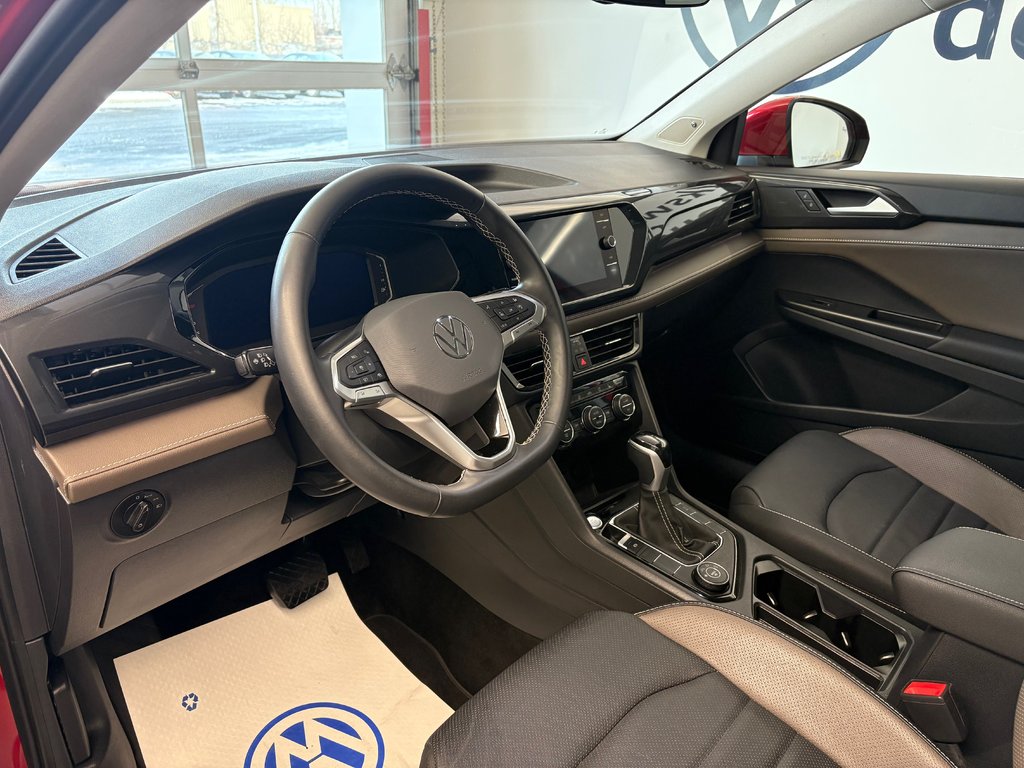 Volkswagen Taos Highline 2023 à Boucherville, Québec - 13 - w1024h768px
