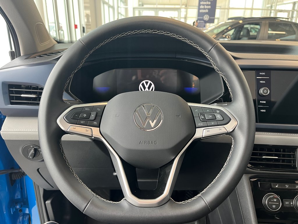 Volkswagen Taos Comfortline 2024 à Boucherville, Québec - 12 - w1024h768px