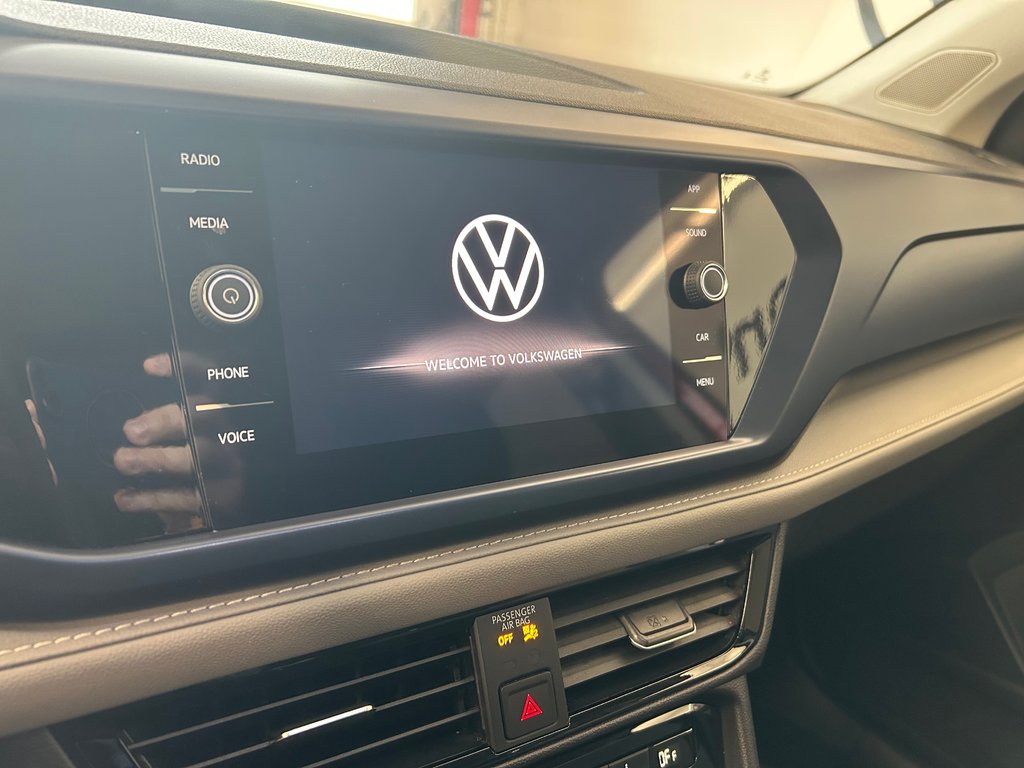 2024 Volkswagen Taos COMFORTLINE in Boucherville, Quebec - 20 - w1024h768px