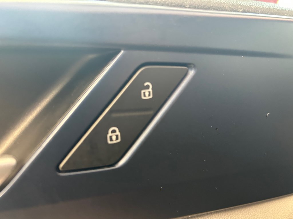 2024 Volkswagen Taos COMFORTLINE in Boucherville, Quebec - 17 - w1024h768px