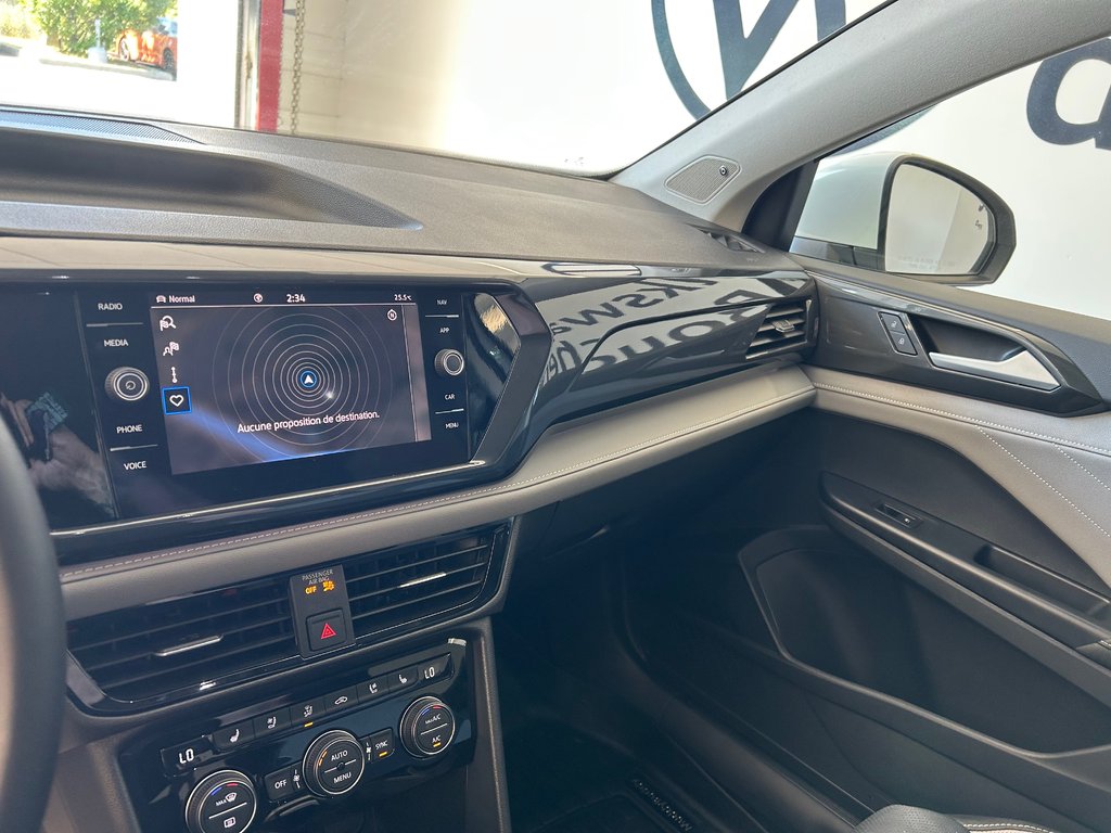 2024 Volkswagen Taos Highline in Boucherville, Quebec - 22 - w1024h768px