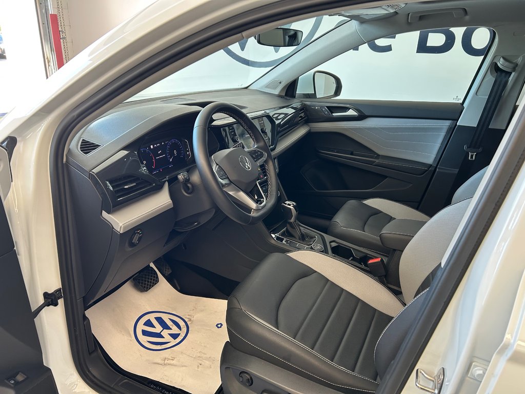 2024 Volkswagen Taos Highline in Boucherville, Quebec - 11 - w1024h768px