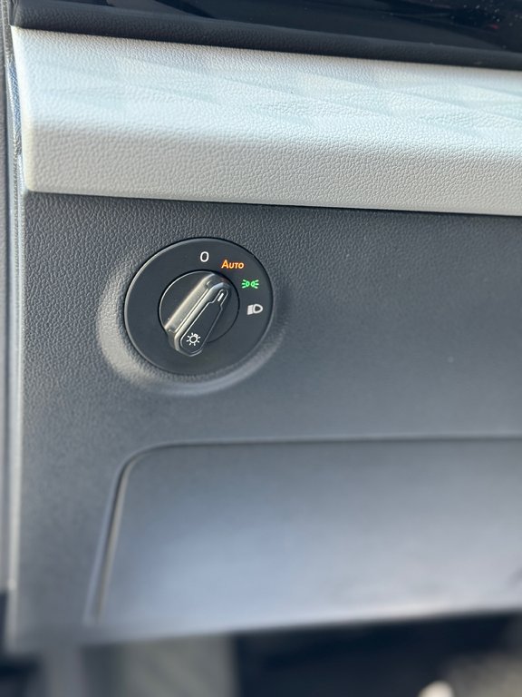 2024 Volkswagen Taos Trendline  Cam.Rec Sieg.Chauff Mag Air.Clim in Terrebonne, Quebec - 10 - w1024h768px
