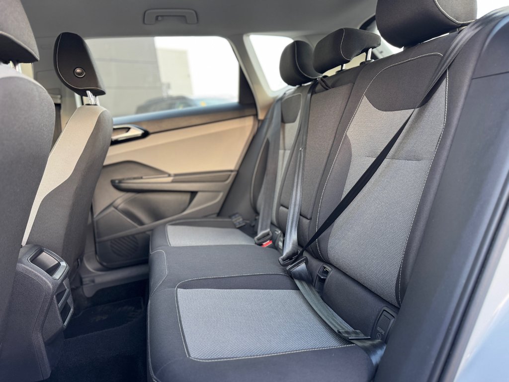 2024 Volkswagen Taos Trendline  Cam.Rec Sieg.Chauff Mag Air.Clim in Terrebonne, Quebec - 23 - w1024h768px