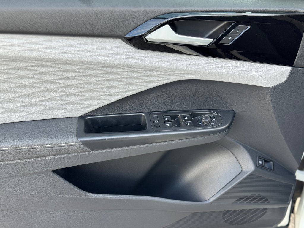 2024 Volkswagen Taos Trendline  Cam.Rec Sieg.Chauff Mag Air.Clim in Terrebonne, Quebec - 8 - w1024h768px