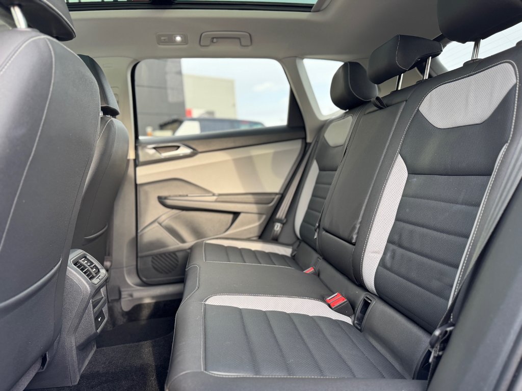 Volkswagen Taos Highline Black Package Bas Kilométrage AWD 2024 à Terrebonne, Québec - 25 - w1024h768px