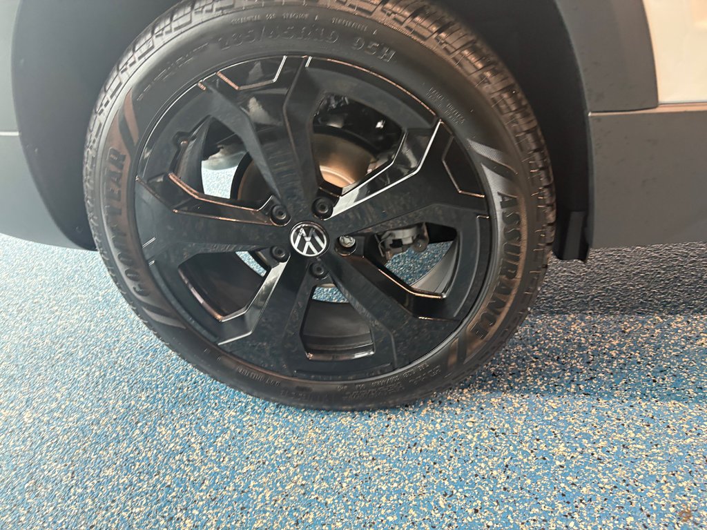 Volkswagen Taos Comfortline Black Edition 2025 à Boucherville, Québec - 3 - w1024h768px