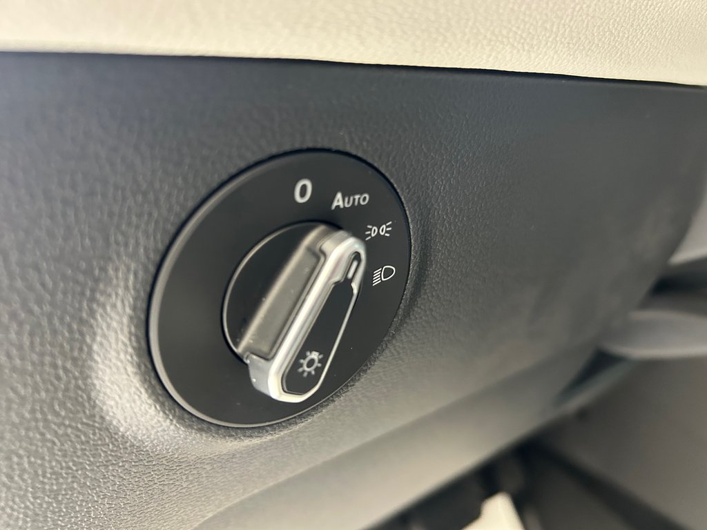 2025 Volkswagen Taos Trendline in Boucherville, Quebec - 15 - w1024h768px