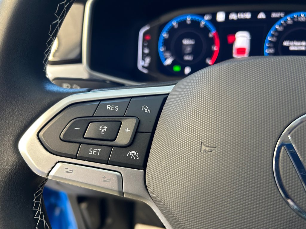 2025 Volkswagen Taos Highline in Boucherville, Quebec - 23 - w1024h768px