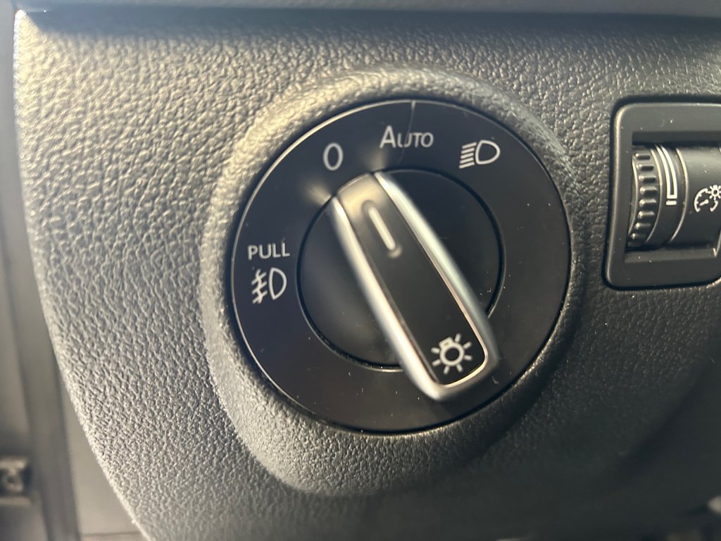 Volkswagen Tiguan TRENDLINE 2015 à Boucherville, Québec - 17 - w1024h768px