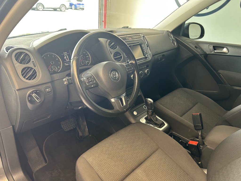 Volkswagen Tiguan TRENDLINE 2015 à Boucherville, Québec - 12 - w1024h768px