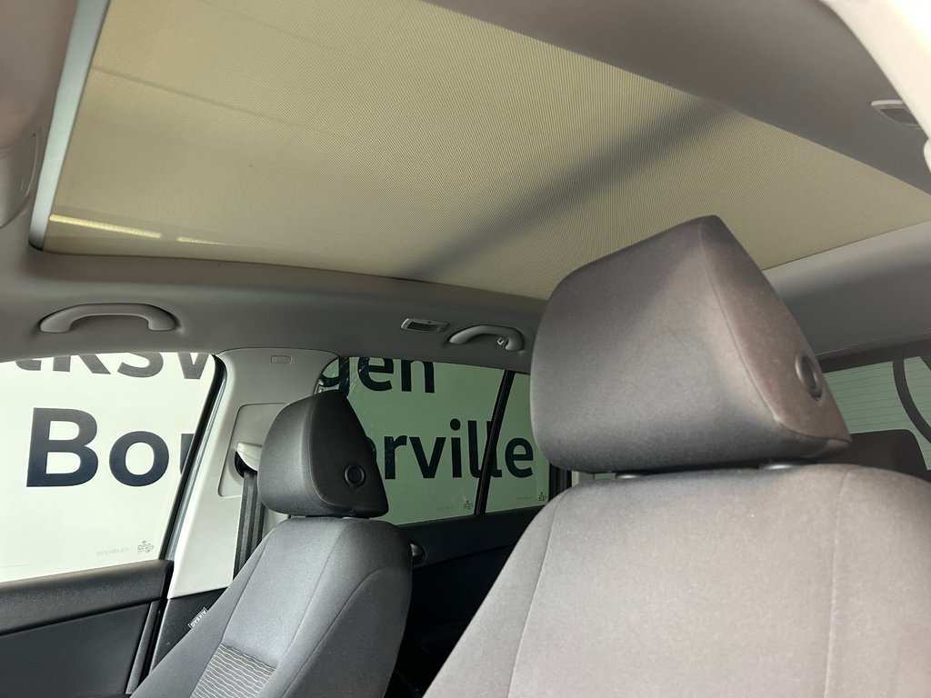 Volkswagen Tiguan TRENDLINE 2015 à Boucherville, Québec - 18 - w1024h768px