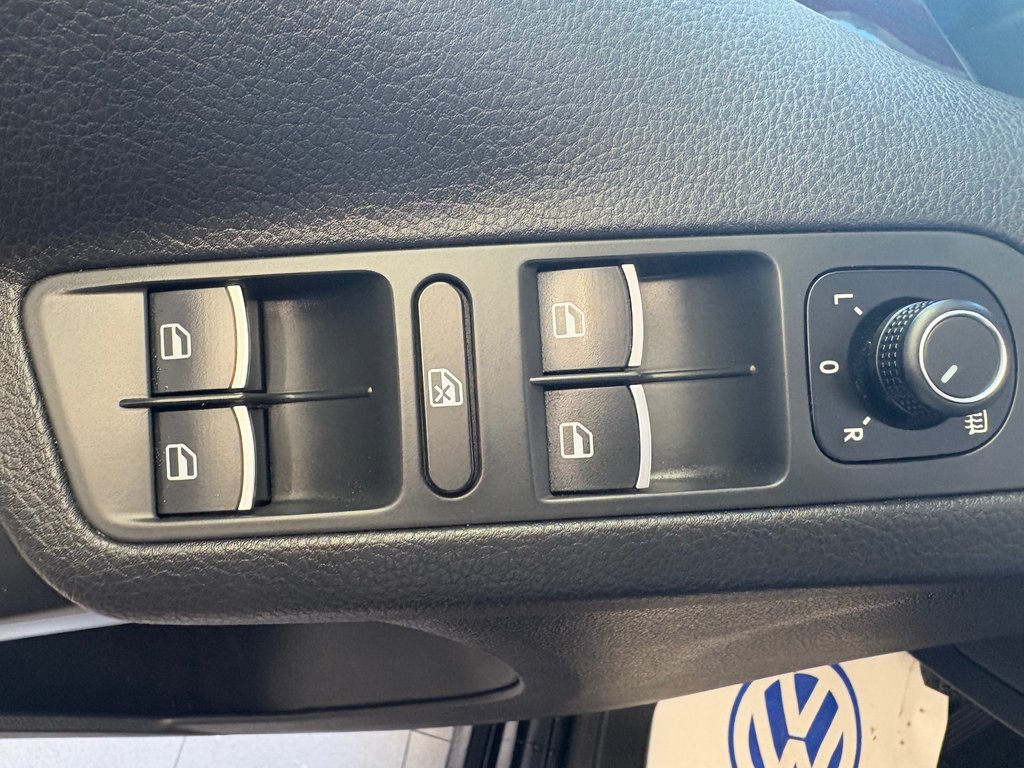 2017 Volkswagen Tiguan Comfortline in Boucherville, Quebec - 15 - w1024h768px