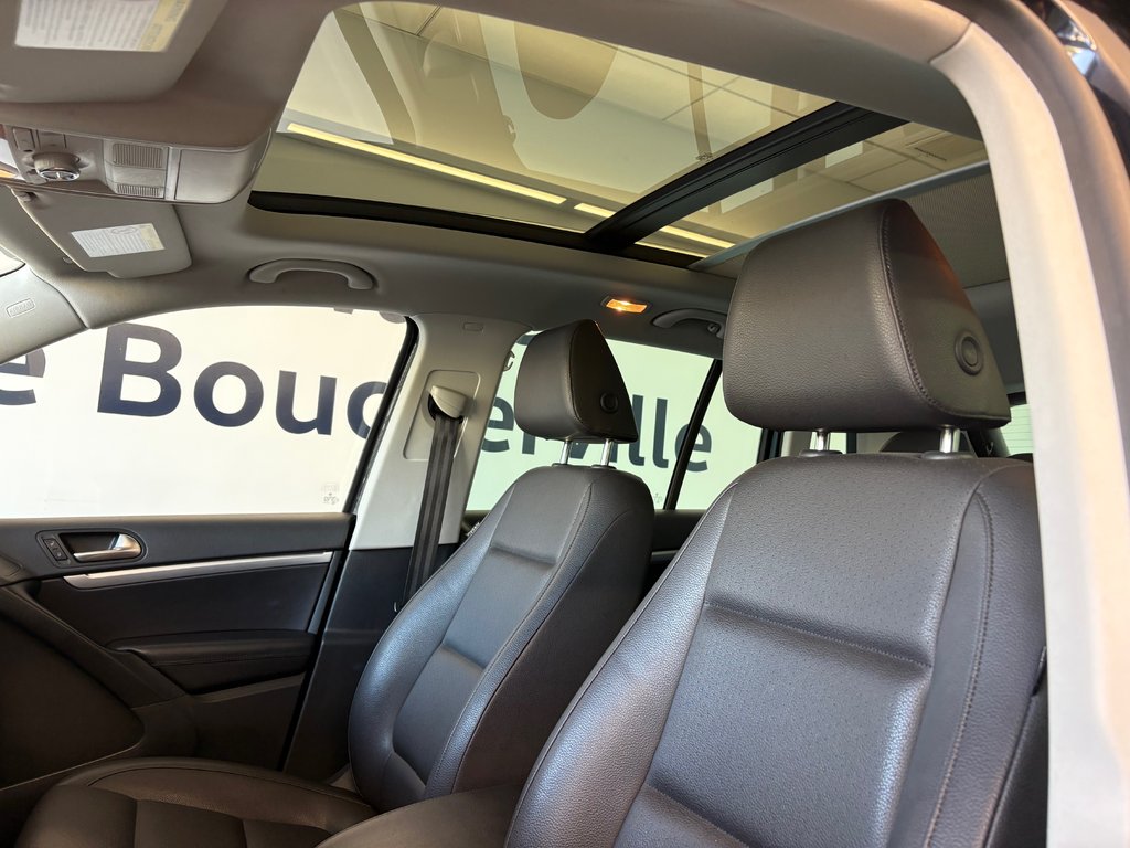 2017 Volkswagen Tiguan Comfortline in Boucherville, Quebec - 14 - w1024h768px