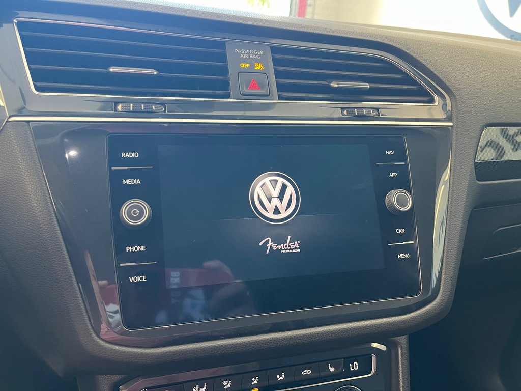 2019 Volkswagen Tiguan Highline in Boucherville, Quebec - 15 - w1024h768px