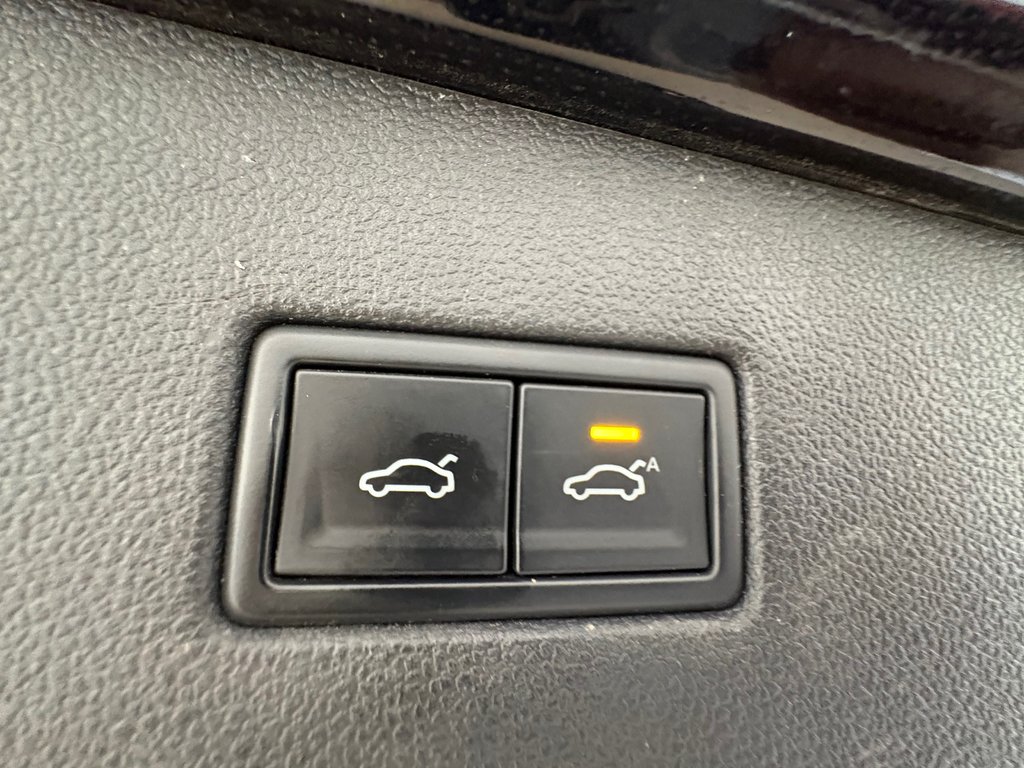 2019 Volkswagen Tiguan Highline in Boucherville, Quebec - 11 - w1024h768px