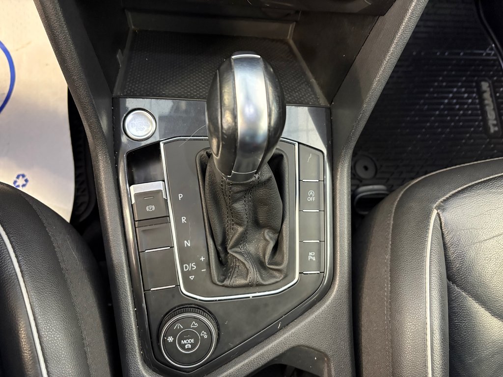 2019 Volkswagen Tiguan Highline in Boucherville, Quebec - 23 - w1024h768px